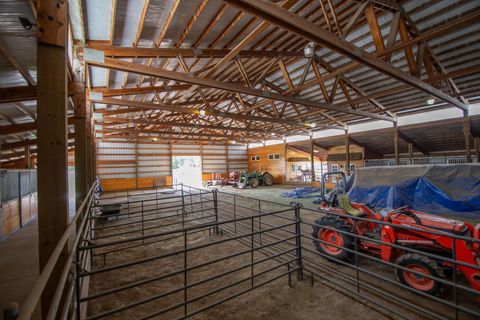 Tiny photo for 61416 Cougar Trail, Bend, OR 97701 (MLS # 220210435)