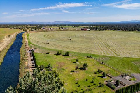 Tiny photo for 61416 Cougar Trail, Bend, OR 97701 (MLS # 220210435)