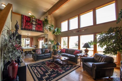 Tiny photo for 61416 Cougar Trail, Bend, OR 97701 (MLS # 220210435)