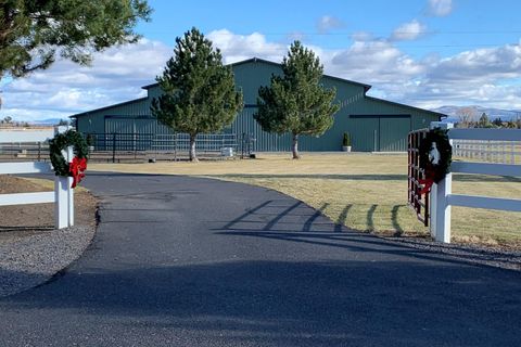 Tiny photo for 61416 Cougar Trail, Bend, OR 97701 (MLS # 220210435)