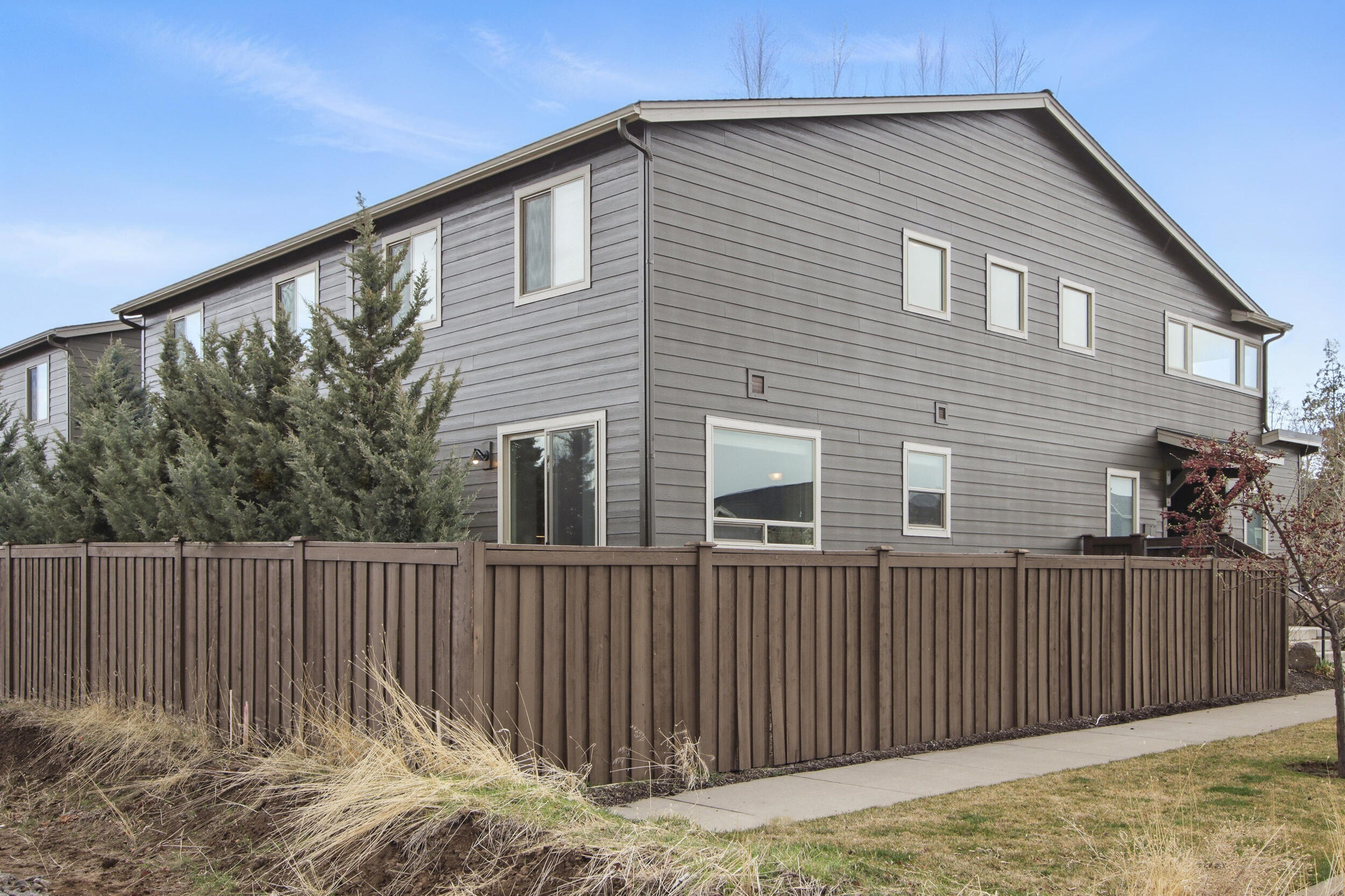 704 NE Vail Lane