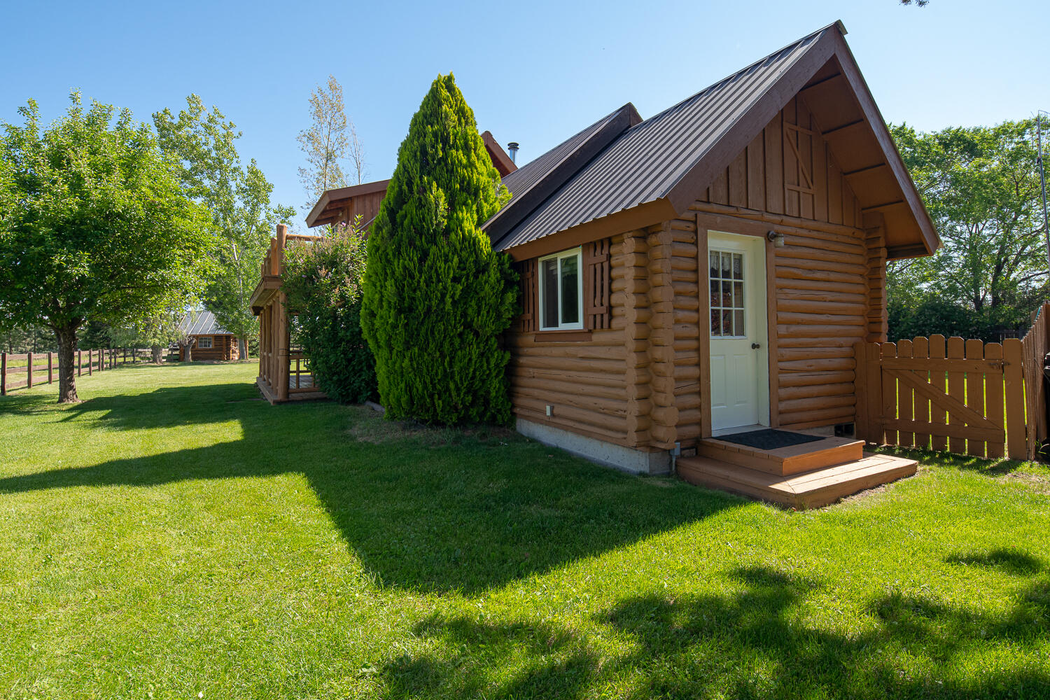 9 View Estate - Residential