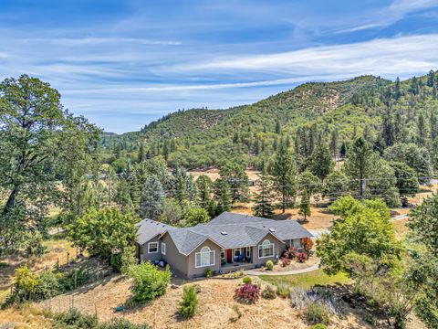 Tiny photo for 1775 Wards Creek Road, Rogue River, OR 97537 (MLS # 220217238)