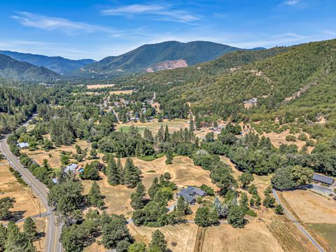 Tiny photo for 1775 Wards Creek Road, Rogue River, OR 97537 (MLS # 220217238)