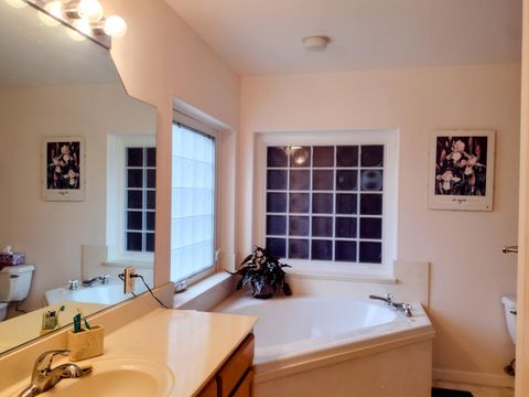 Tiny photo for 1775 Wards Creek Road, Rogue River, OR 97537 (MLS # 220217238)