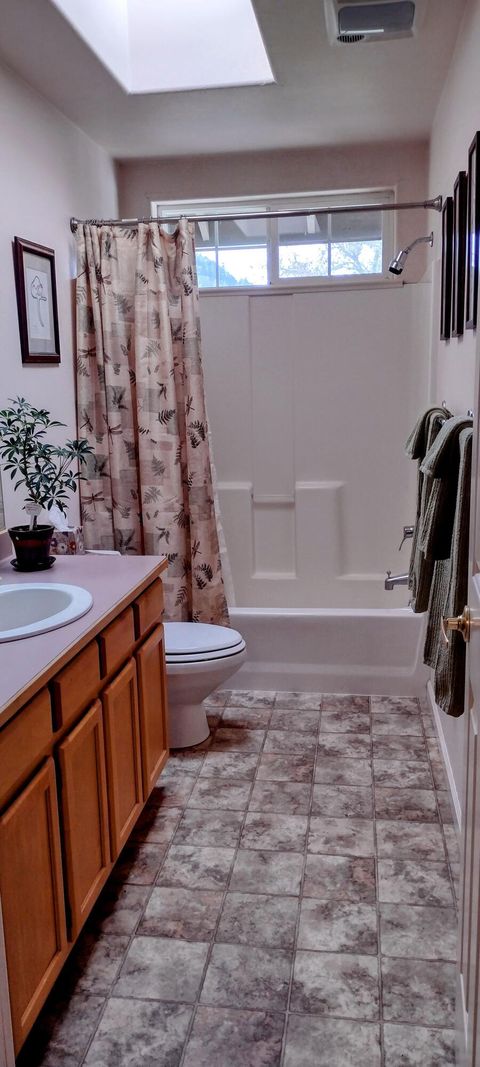 Tiny photo for 1775 Wards Creek Road, Rogue River, OR 97537 (MLS # 220217238)