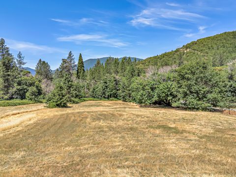 Tiny photo for 1775 Wards Creek Road, Rogue River, OR 97537 (MLS # 220217238)