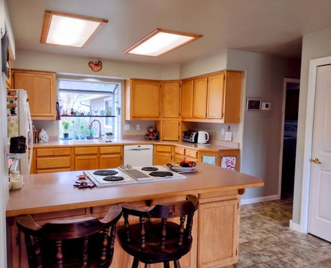 Tiny photo for 1775 Wards Creek Road, Rogue River, OR 97537 (MLS # 220217238)