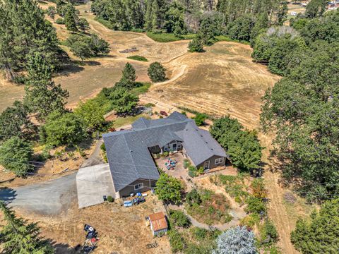 Tiny photo for 1775 Wards Creek Road, Rogue River, OR 97537 (MLS # 220217238)