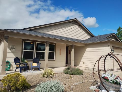 Tiny photo for 3577 Yah Way, White City, OR 97503 (MLS # 220219256)