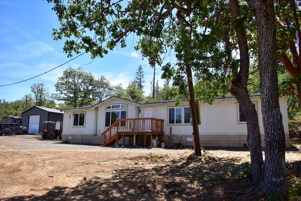 1956 WORTHINGTON RD, EAGLE POINT, OR 97524 - Image bc698aa2f9d14e92d0e8d33333a136c0/2682753051
