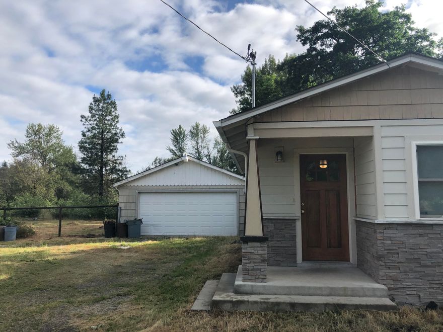 Just shy of 3 acres, this property is ready for you to unleash its potential!  The 3 bedroom 1 bath home has a lot to offer; views of Jumpoff Joe Creek, 750 sqft detached shop, fenced and cross fenced property, multiple accesses with pull through driveway making a trailer or RV a breeze to bring home, hardwood flooring, wood heat, convenient location in a country setting, and just a hop, skip, and jump to the Wild and Scenic Rogue River of Galice, Oregon.  Call for your tour today!