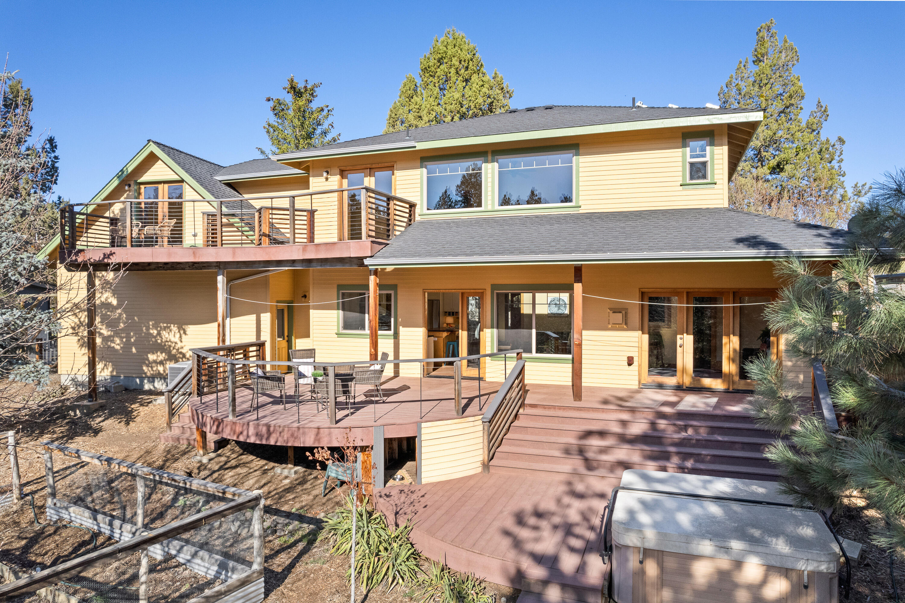 Desc Rvr Hmst Rimrk - Residential