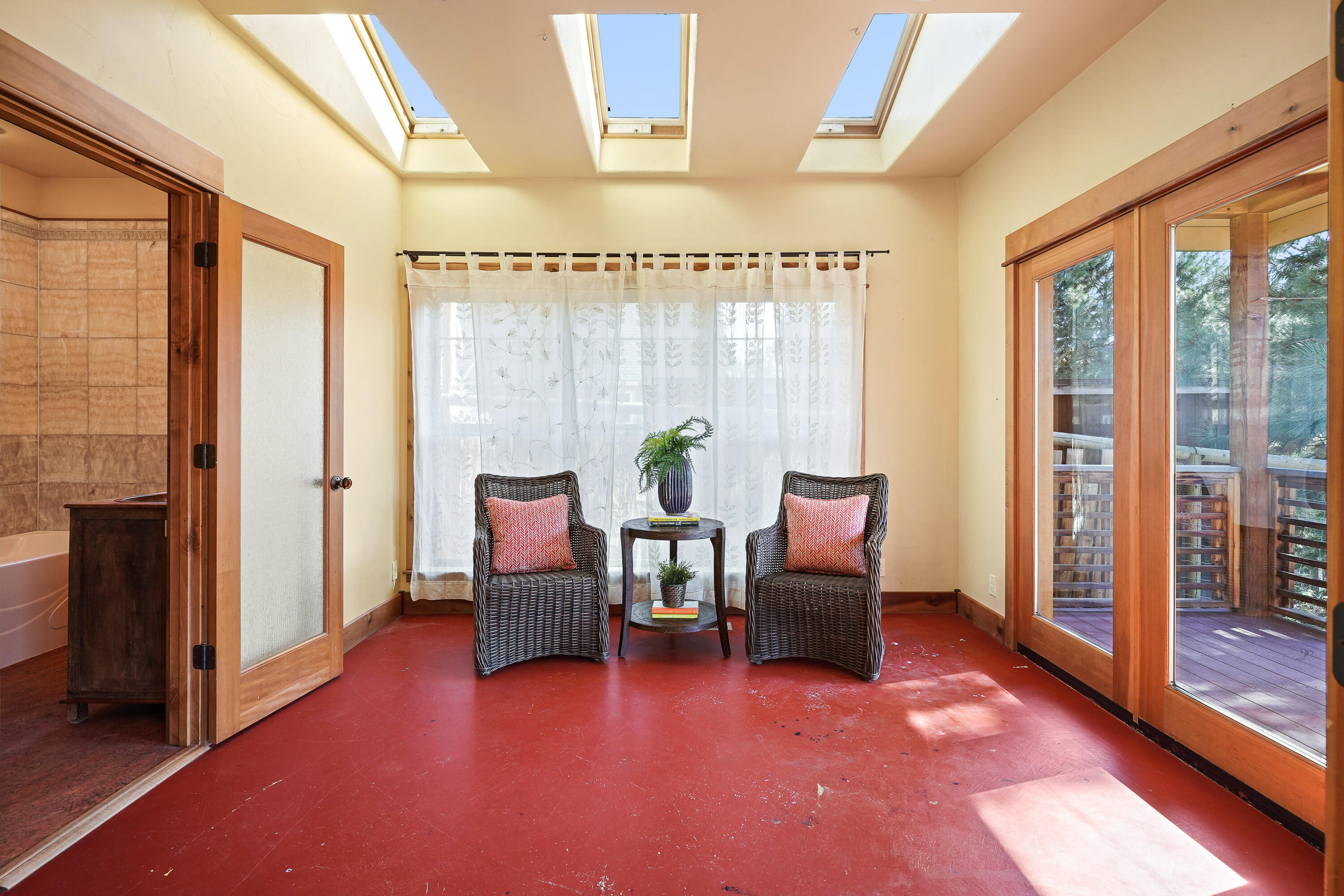 Desc Rvr Hmst Rimrk - Residential