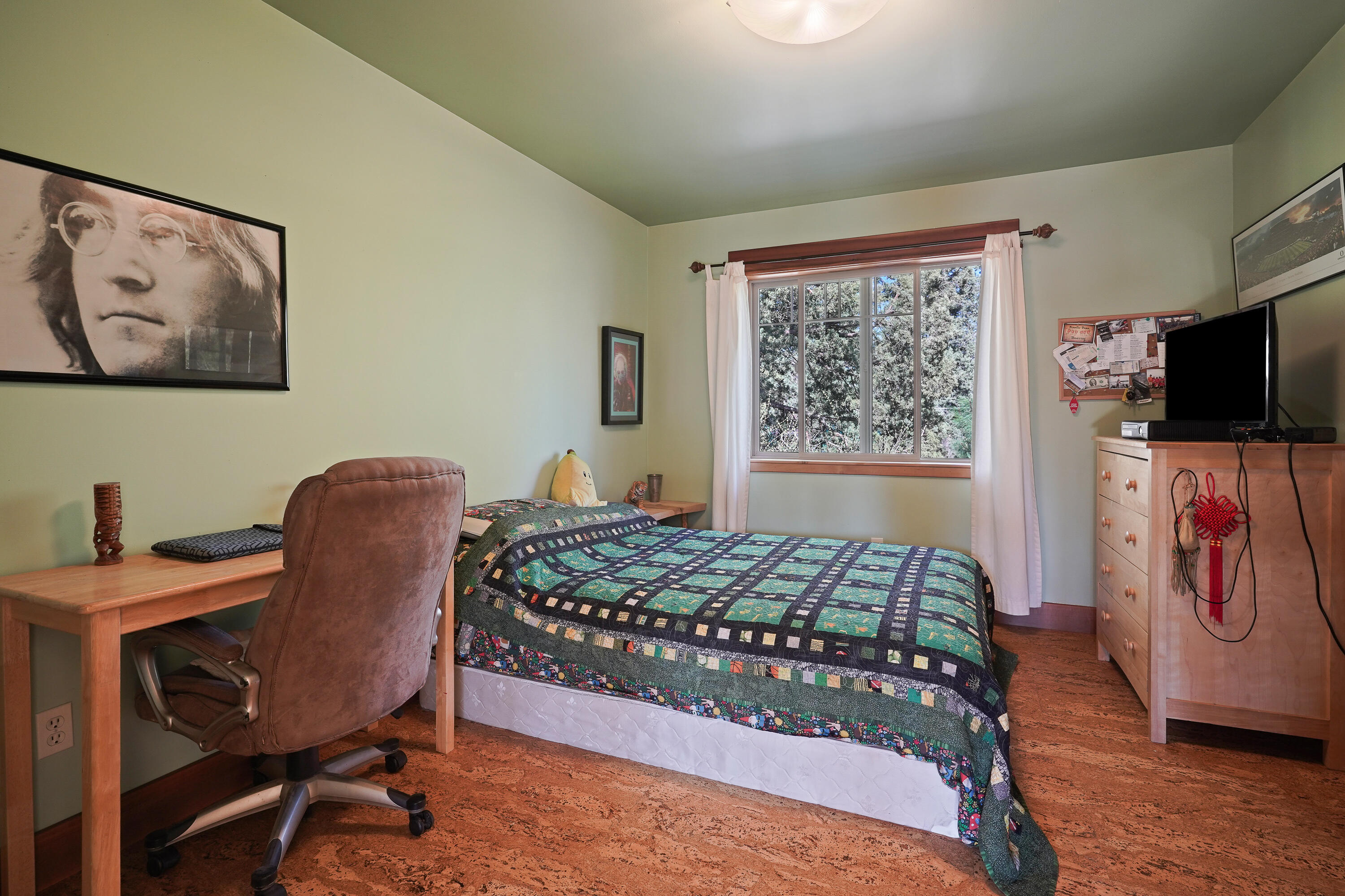 Desc Rvr Hmst Rimrk - Residential