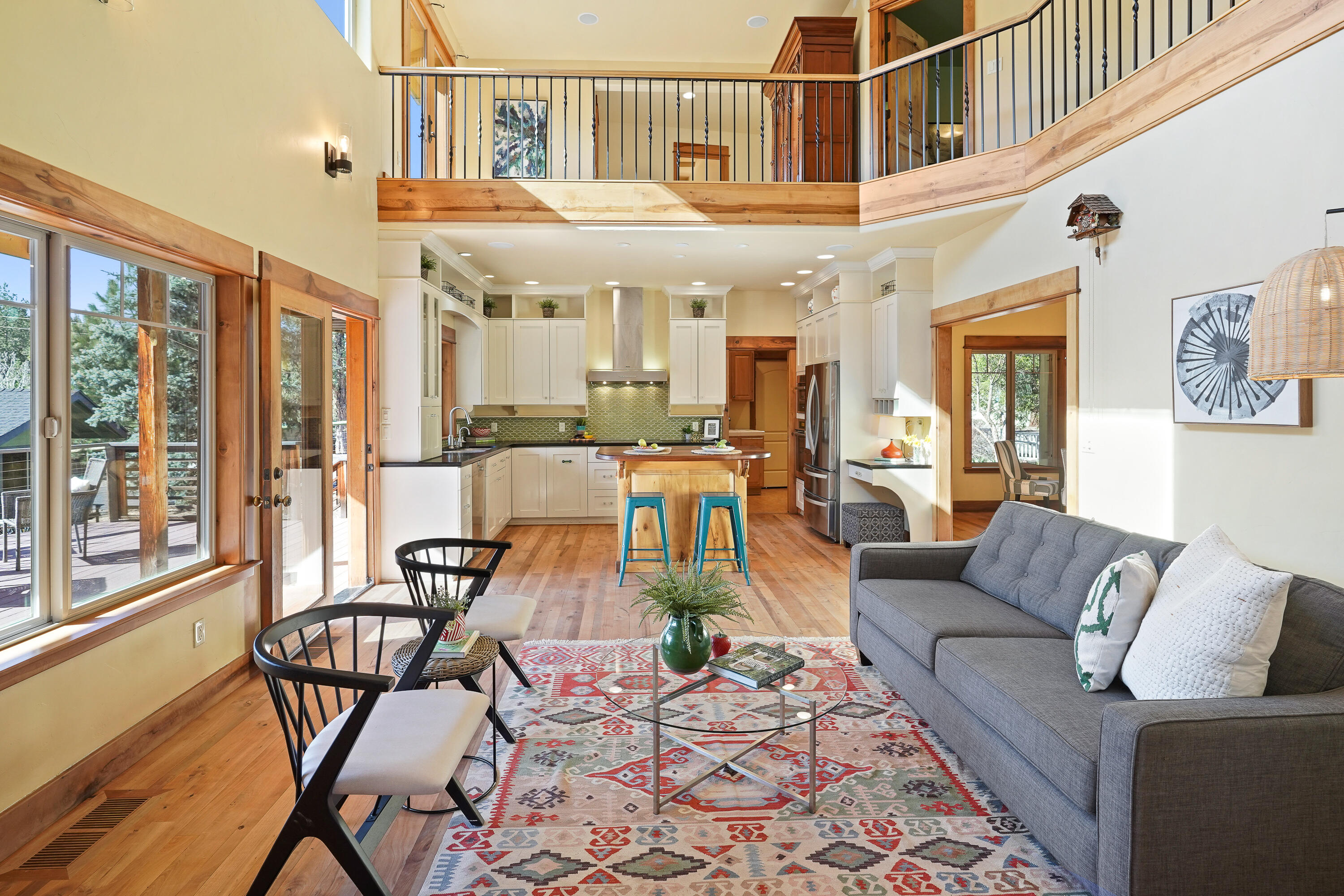 Desc Rvr Hmst Rimrk - Residential