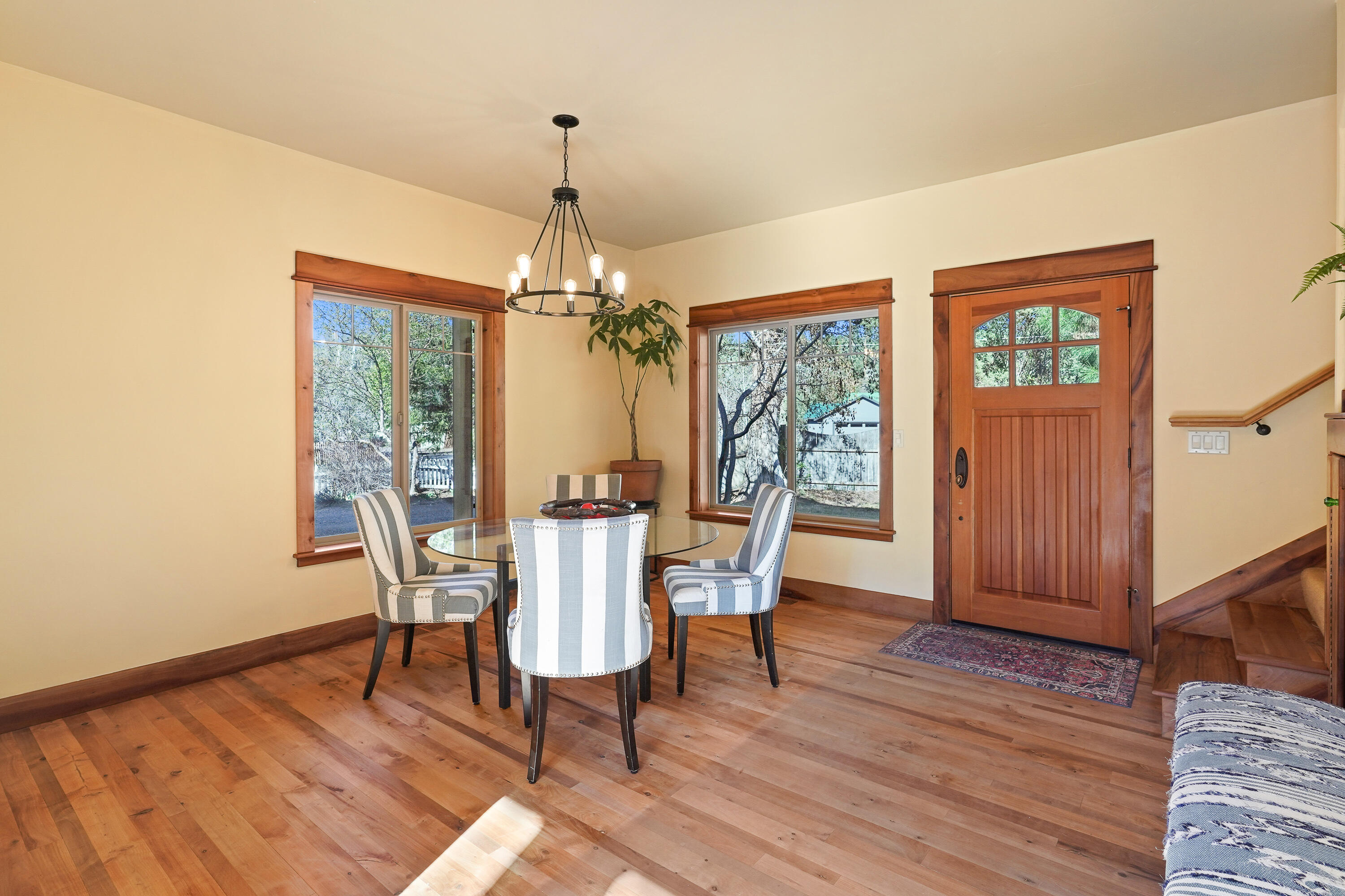 Desc Rvr Hmst Rimrk - Residential