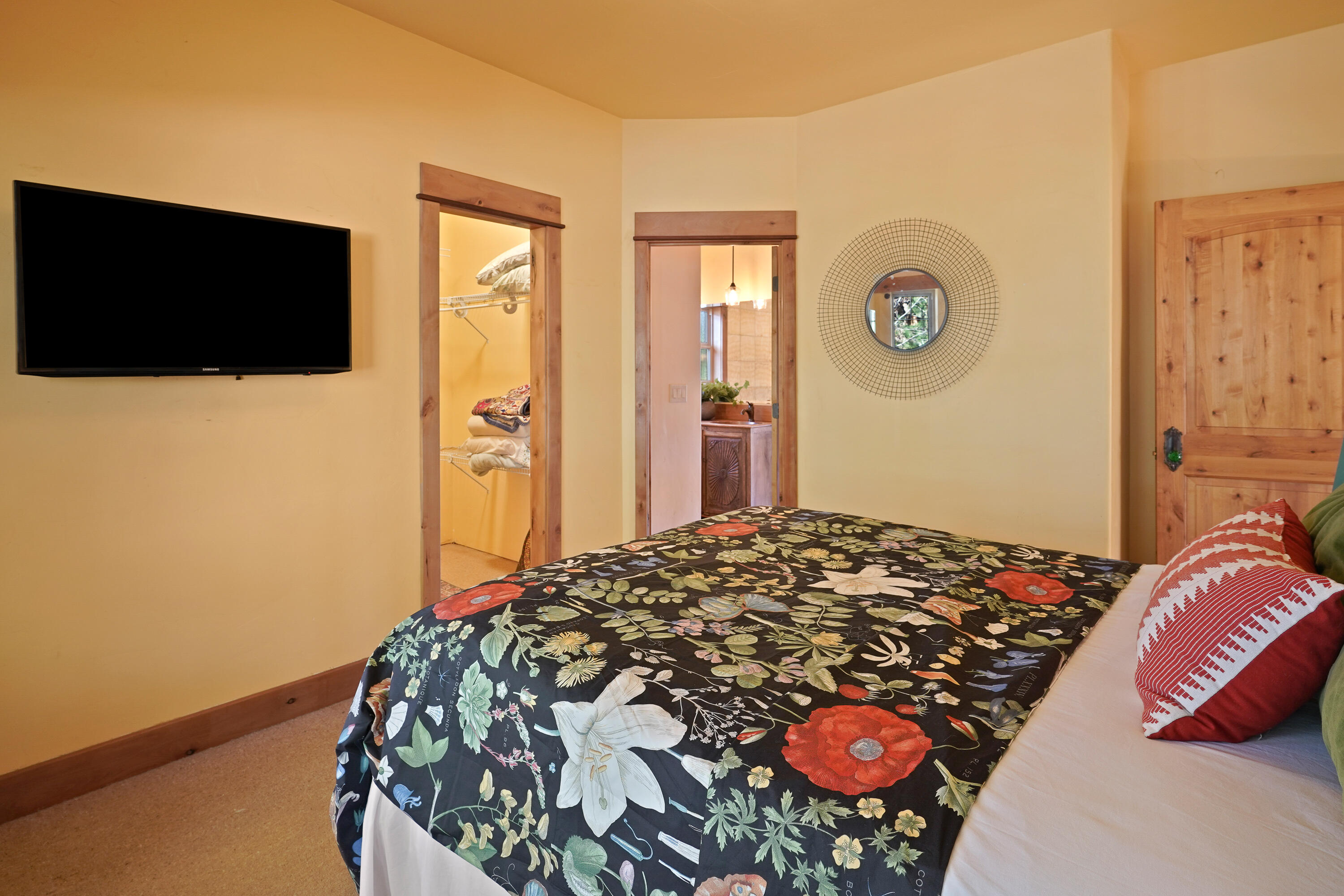 Desc Rvr Hmst Rimrk - Residential