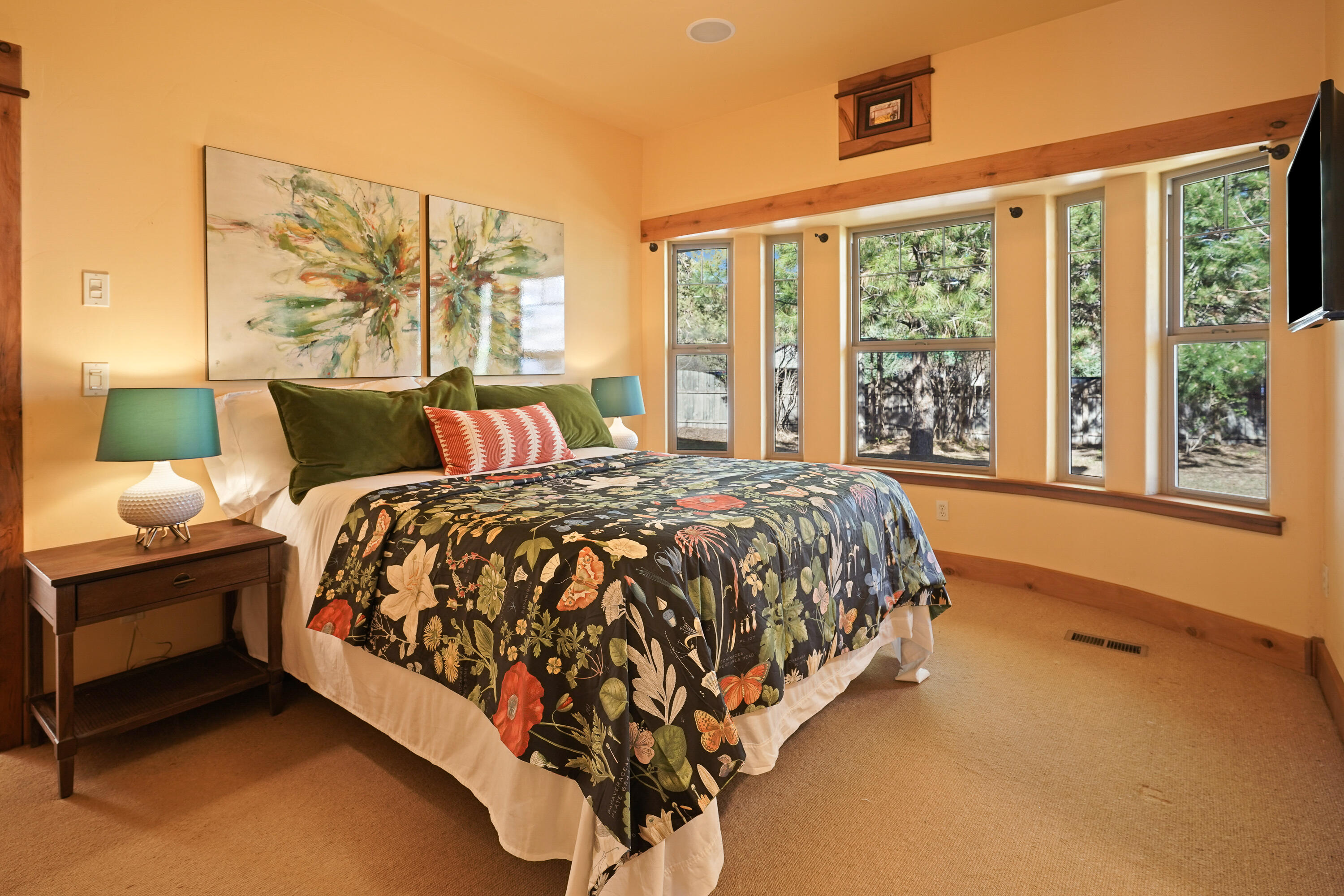 Desc Rvr Hmst Rimrk - Residential