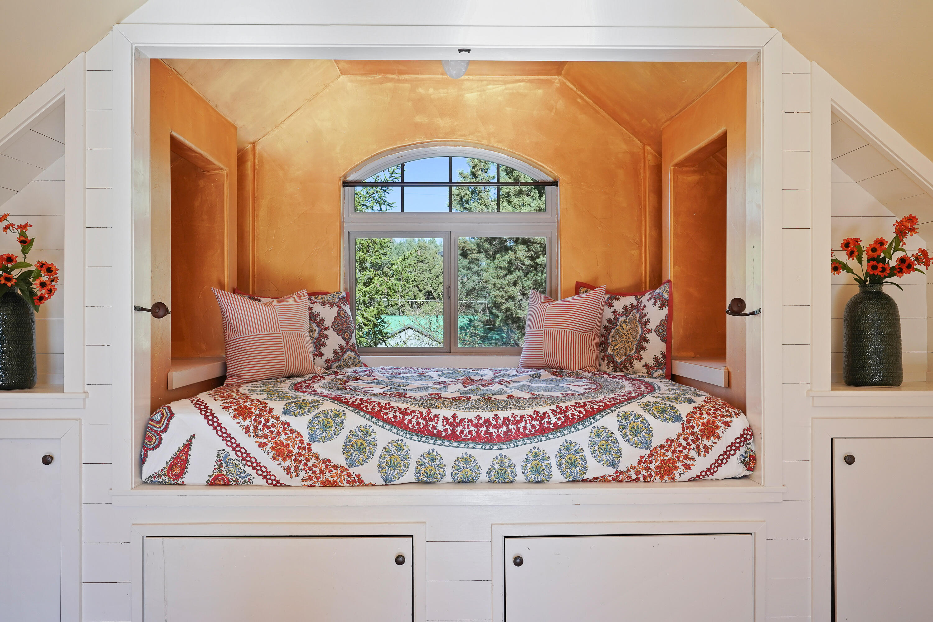 Desc Rvr Hmst Rimrk - Residential