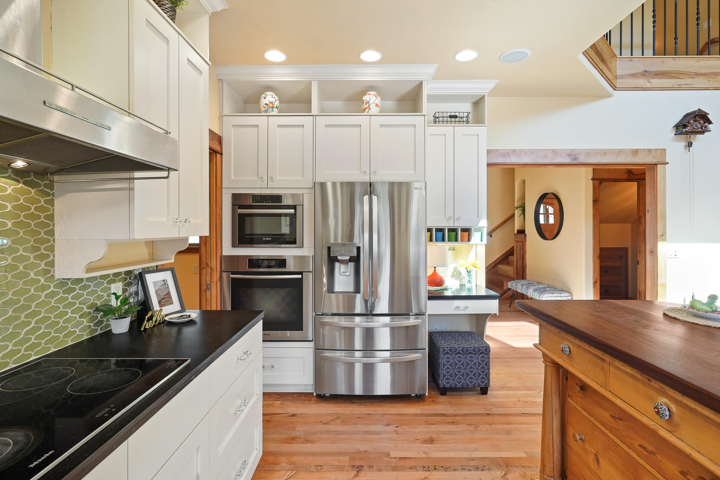 Desc Rvr Hmst Rimrk - Residential