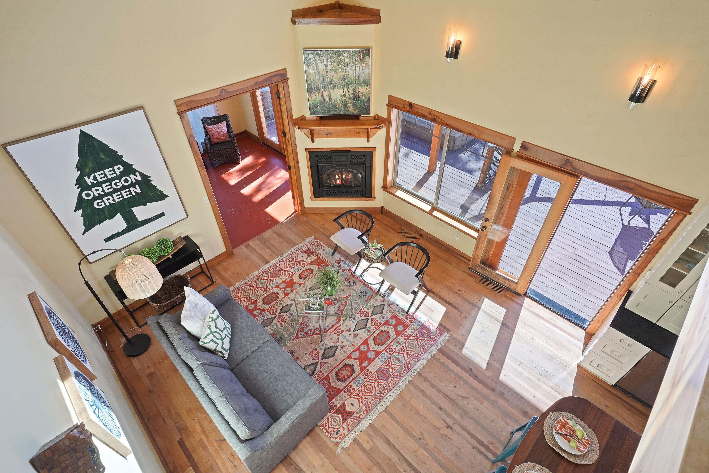 Desc Rvr Hmst Rimrk - Residential