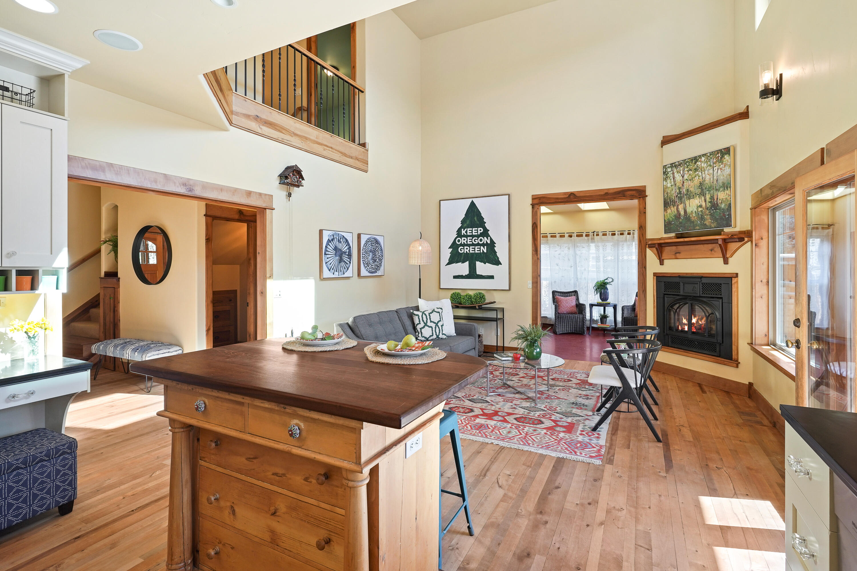 Desc Rvr Hmst Rimrk - Residential