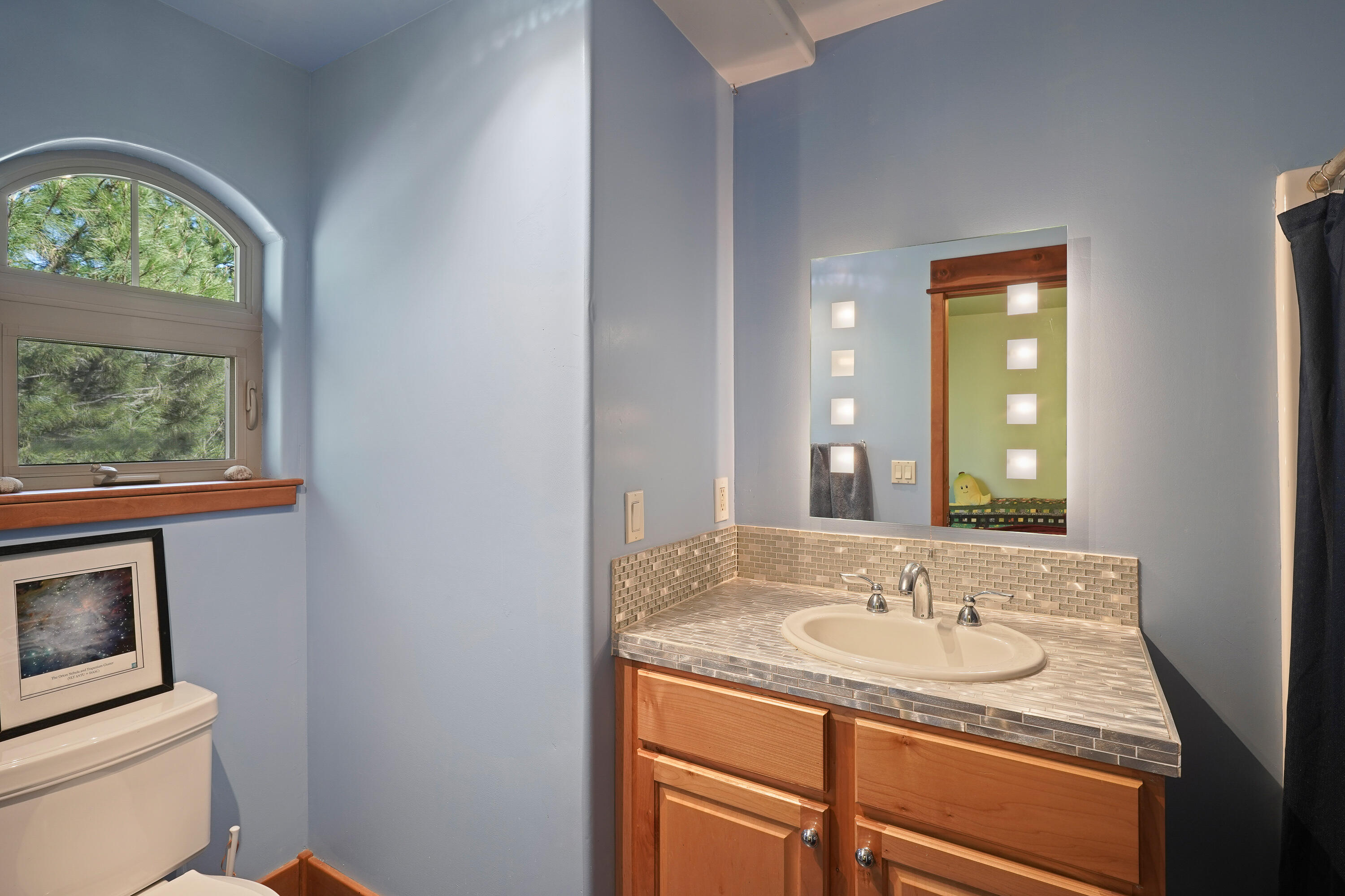 Desc Rvr Hmst Rimrk - Residential