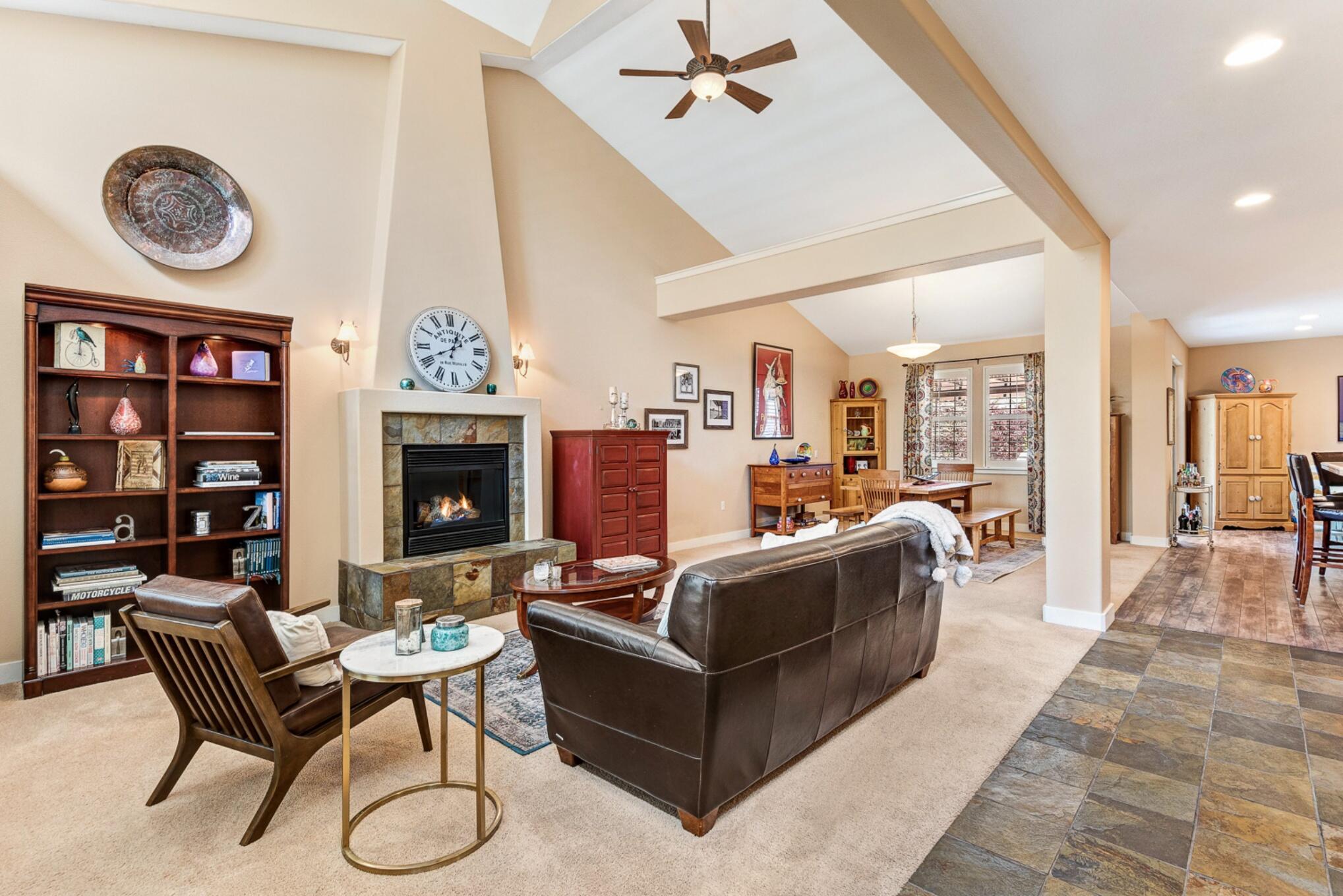 Skyliner Summit - Residential