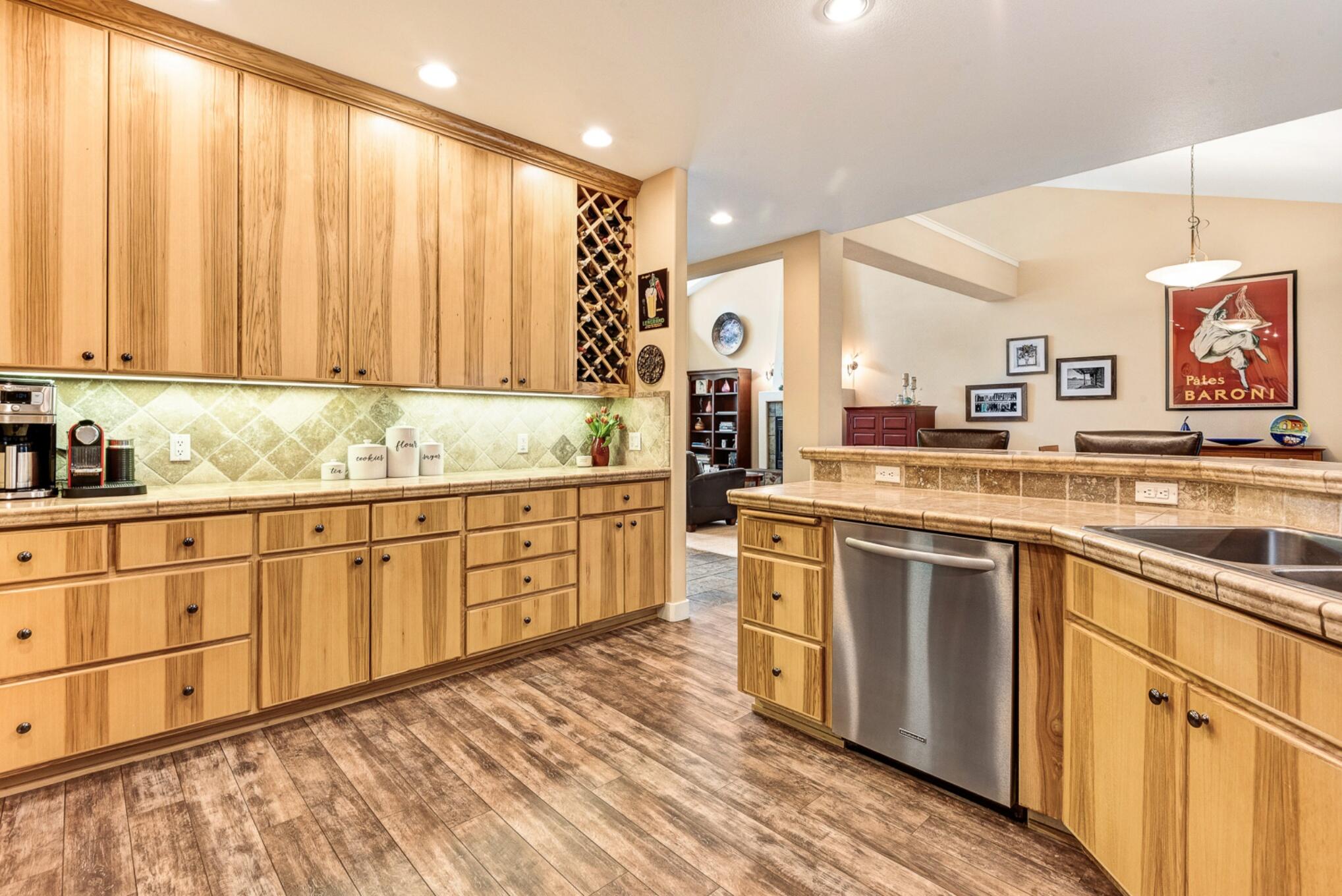 Skyliner Summit - Residential