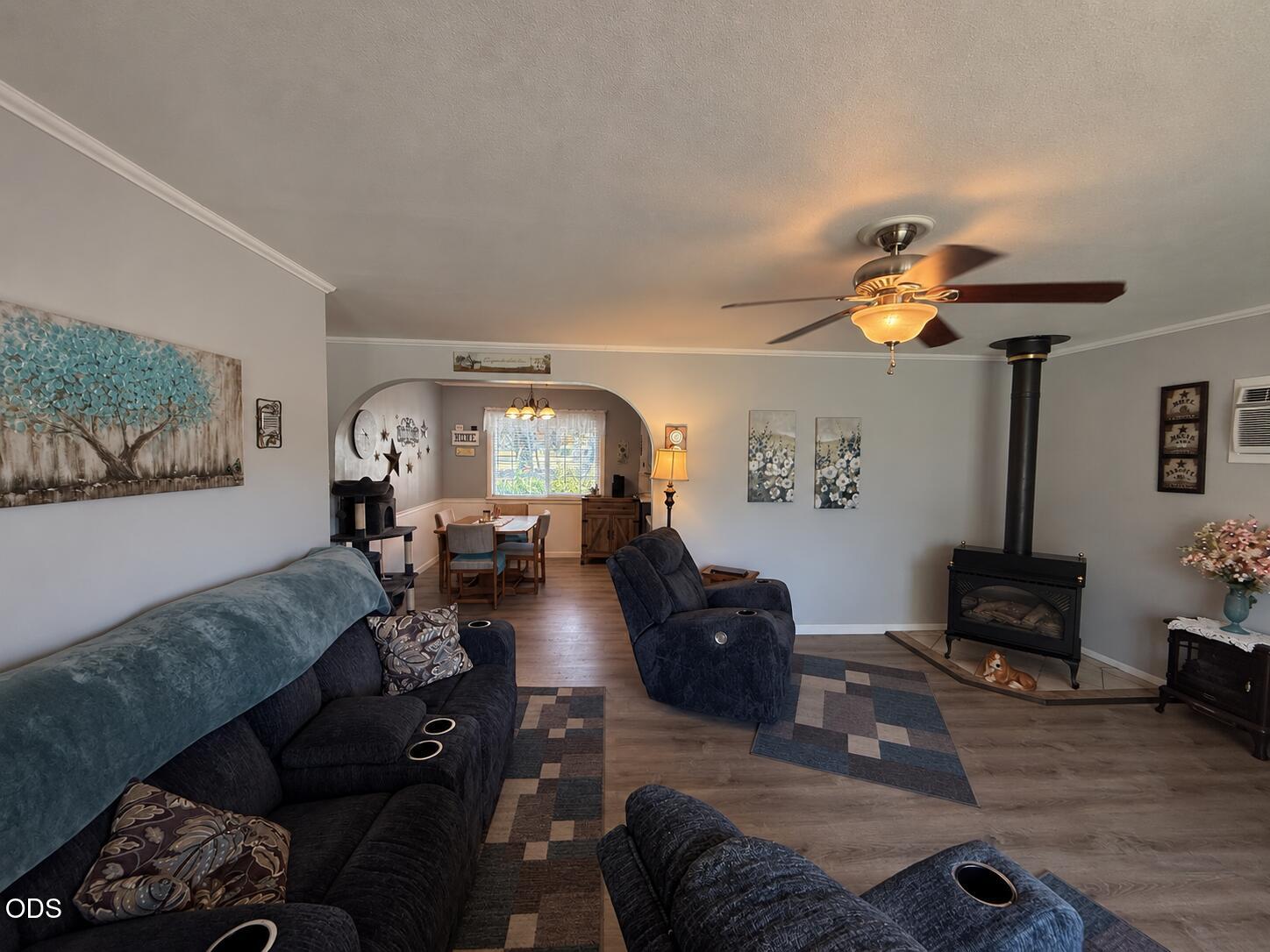 1302 SW Crestview Road