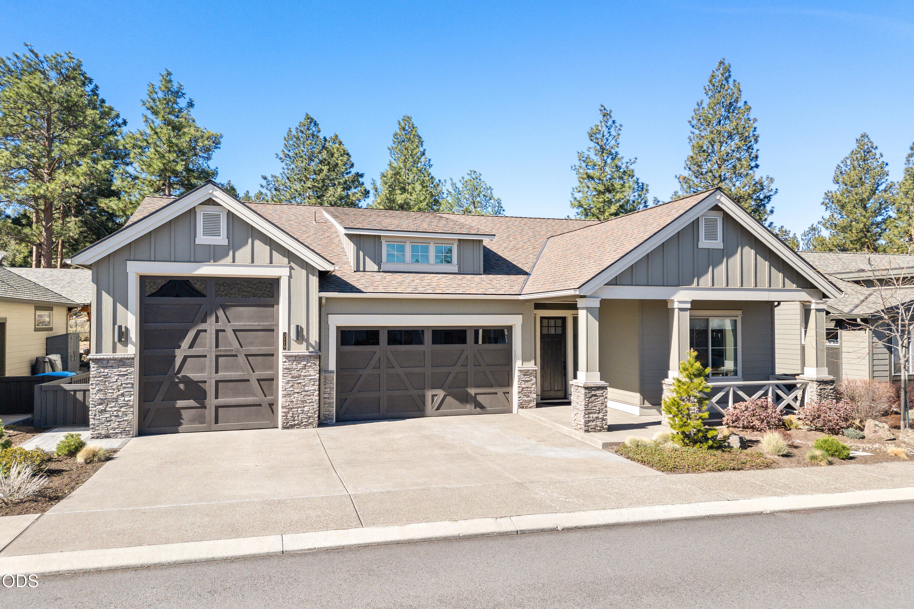 3119 NW Hidden Ridge Drive