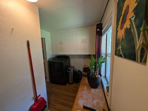 Tiny photo for 1850 Hope Street, Klamath Falls, OR 97603 (MLS # 220219268)