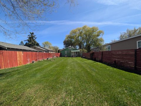 Tiny photo for 1850 Hope Street, Klamath Falls, OR 97603 (MLS # 220219268)