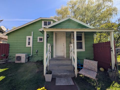 Tiny photo for 1850 Hope Street, Klamath Falls, OR 97603 (MLS # 220219268)