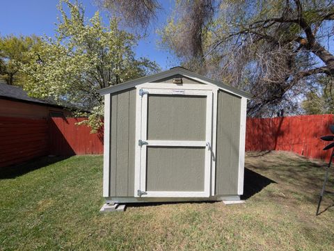 Tiny photo for 1850 Hope Street, Klamath Falls, OR 97603 (MLS # 220219268)