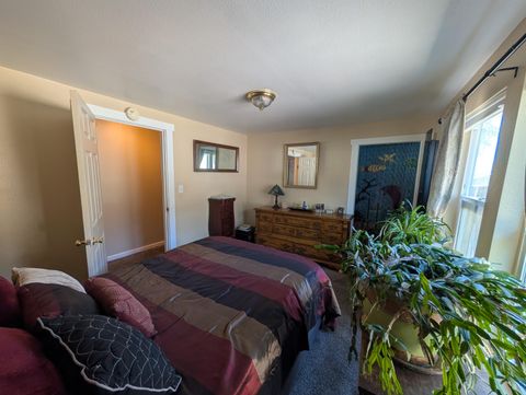 Tiny photo for 1850 Hope Street, Klamath Falls, OR 97603 (MLS # 220219268)