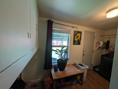 Tiny photo for 1850 Hope Street, Klamath Falls, OR 97603 (MLS # 220219268)