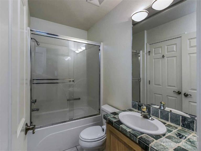 7th Mtn Golf Village - Residential
