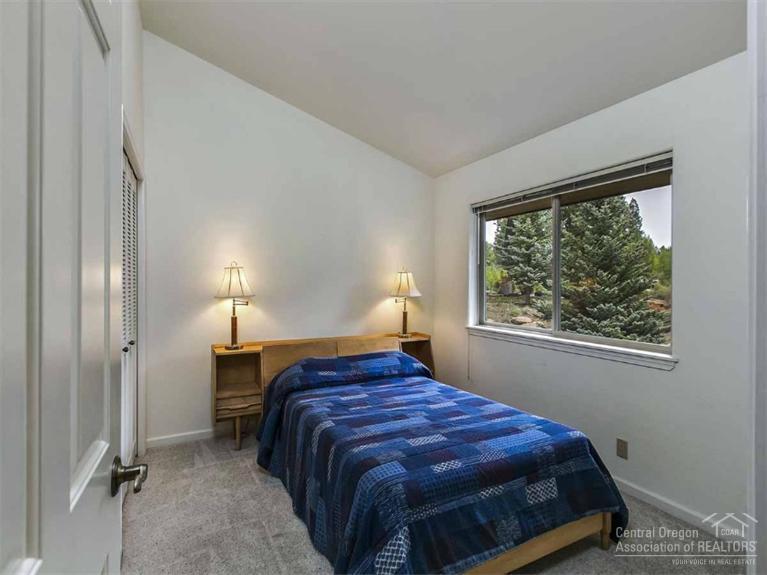 7th Mtn Golf Village - Residential
