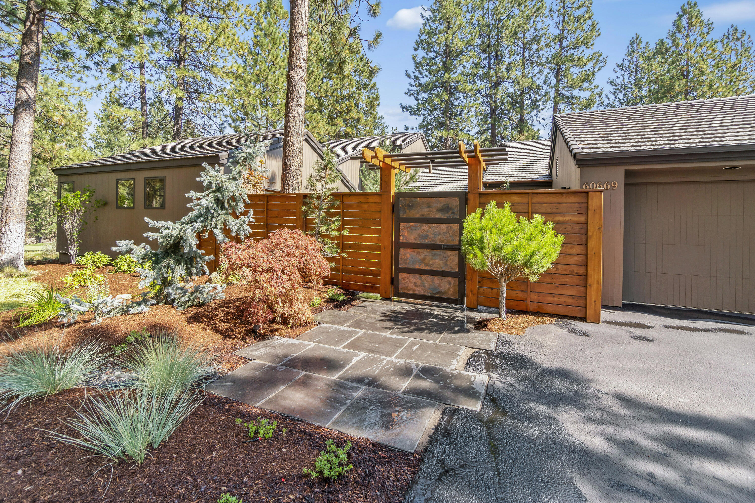 7th Mtn Golf Village - Residential