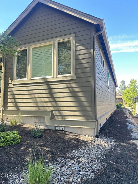 Tiny photo for 2533 NW Pine Terrace Drive, Bend, OR 97703 (MLS # 220223522)