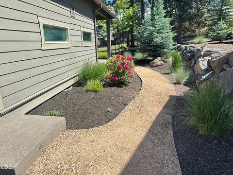 Tiny photo for 2533 NW Pine Terrace Drive, Bend, OR 97703 (MLS # 220223522)
