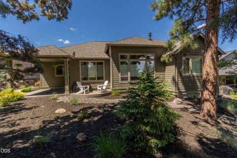 Tiny photo for 2533 NW Pine Terrace Drive, Bend, OR 97703 (MLS # 220223522)
