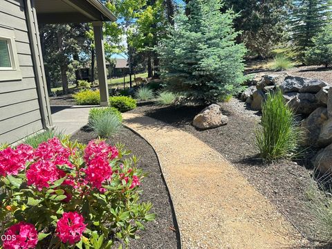 Tiny photo for 2533 NW Pine Terrace Drive, Bend, OR 97703 (MLS # 220223522)