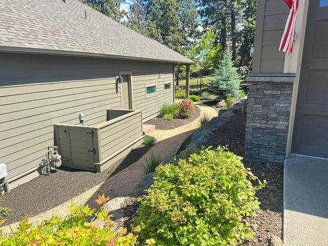 Tiny photo for 2533 NW Pine Terrace Drive, Bend, OR 97703 (MLS # 220223522)