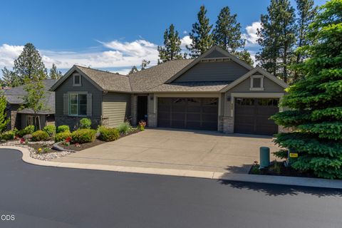 Tiny photo for 2533 NW Pine Terrace Drive, Bend, OR 97703 (MLS # 220223522)