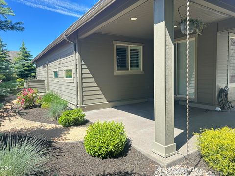 Tiny photo for 2533 NW Pine Terrace Drive, Bend, OR 97703 (MLS # 220223522)
