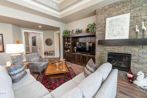 Tiny photo for 2533 NW Pine Terrace Drive, Bend, OR 97703 (MLS # 220223522)