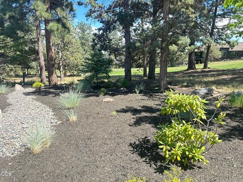 Tiny photo for 2533 NW Pine Terrace Drive, Bend, OR 97703 (MLS # 220223522)